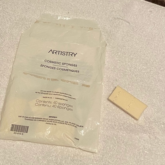 New Artistry Brand Make Up brushes - Picture 11 of 15